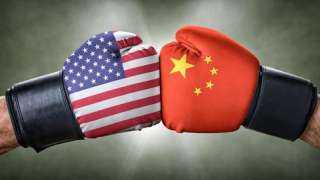الصين تتهم الولايات المتحدة بممارسة ”إرهاب اقتصادي مكشوف”  