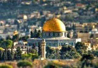 التعاون الإسلامي تدعو لفرض عقوبات على الدول التي نقلت سفاراتها إلى القدس