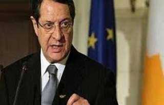 رئيس قبرص: تركيا انتهكت القانون في نزاع على الغاز الطبيعي  