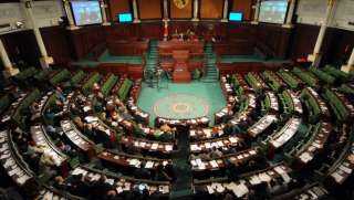 البرلمان التونسي يدعو لجلسة طارئة بعد أنباء عن وفاة السبسي