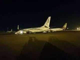 توقف الملاحة الجوية بمطار معيتيقة الليبي بعد تعرضه للقصف