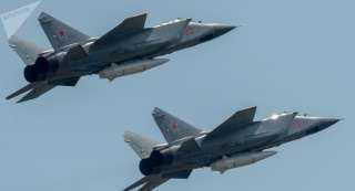 الناتو يعلق على مناورة المقاتلة الروسية المرافقة لطائرة وزير الدفاع