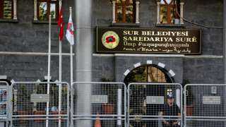 إقالة رؤساء 3 بلديات بتركيا بتهمة الانضمام إلى منظمة إرهابية