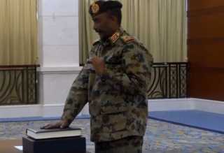 بالفيديو... لحظة أداء البرهان لليمين رئيسا للمجلس السيادي في السودان