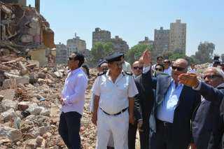 محافظ القاهرة يتابع إزالة أكشاك وعشش منطقة أبو السعود والمدابغ