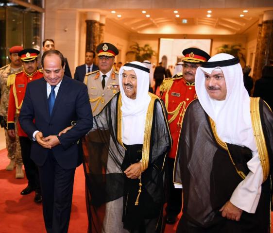   أمير دولة الكويت يستقبل للرئيس السيسي 