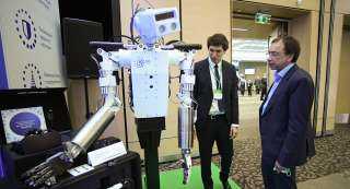 بالفيديو.. هيونداي تكشف عن روبوت قابل للارتداء لمساعدة عمال المصانع