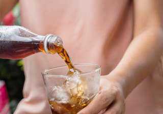 دراسة كبرى تحذر من خطر مشروبات الحمية على حياة الشباب