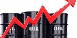النفط يصعد بعد تعهد السعودية باستعادة الإنتاج الكامل بنهاية سبتمبر