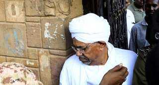 المحكمة الدستورية السودانية تنظر في إمكانية تسليم البشير وقيادين آخرين إلى لاهاي