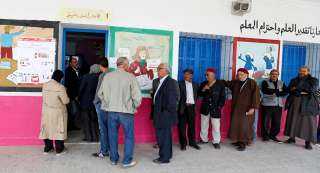 التونسيون يتوجهون الى صناديق الاقتراع لاختيار رئيس جديد للبلاد