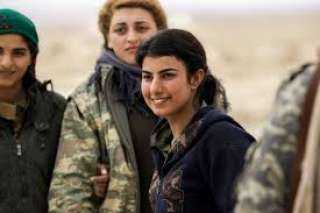 ”جميلات كردستان سوريا” يطلقن حملة لمساعدة العوائل الكردية النازحة