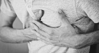 دراسة: مرضى السرطان والناجون منه أكثر عرضة للوفاة بأمراض القلب