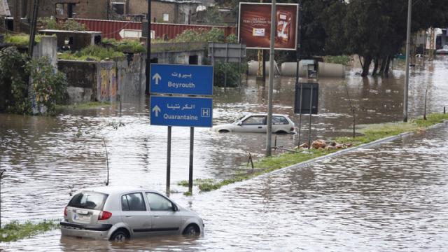 بيروت تغرق بمياه الأمطار