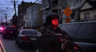 مصرع 6 أشخاص في تبادل لإطلاق النار وسط مدينة جيرسي المتاخمة لنيويورك
