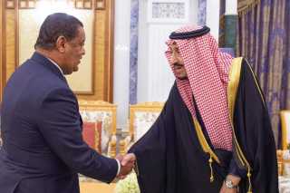 خادم الحرمين يتسلم رسالتين من رئيسة أثيوبيا ورئيس الوزراء