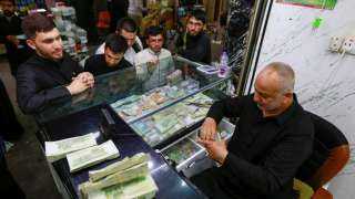 بعد تهديد ترامب بالعقوبات.. مكاتب الصرافة في العراق ترفع سعر الدولار