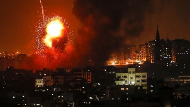  طائرات الاحتلال الاسرائيلى تشن غارات على قطاع غزة