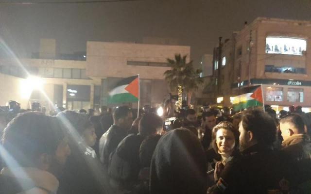 احتجاجات أردنية أمام السفارة الأمريكية بالتزامن مع إعلان "صفقة القرن" 