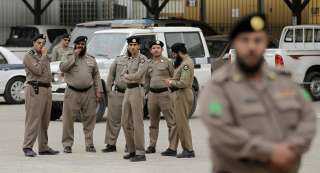 الشرطة السعودية توقف 222 رجلا وامرأة بتهمة ”آداب اللباس” في الأماكن العامة