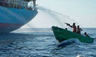 قراصنة يهاجمون سفينتين في غينيا وأنباء عن اختطاف مواطنين روس