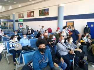 مطار مرسى علم الدولي يستقبل رحلة طيران تقل 298 مصريا عالقا في واشنطن