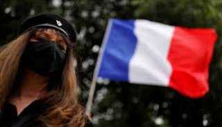 مظاهرة لزوجات رجال أمن فرنسيين بباريس تطالب الحكومة بـ”احترام الشرطة” 