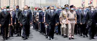 بالصور.. الرئيس السيسي يتقدم الجنازة العسكرية للفريق العصار
