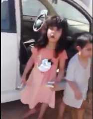جدل واسع فى السعودية عقب فيديو مروع لطفلين احتجزا في سيارة لوقت طويل