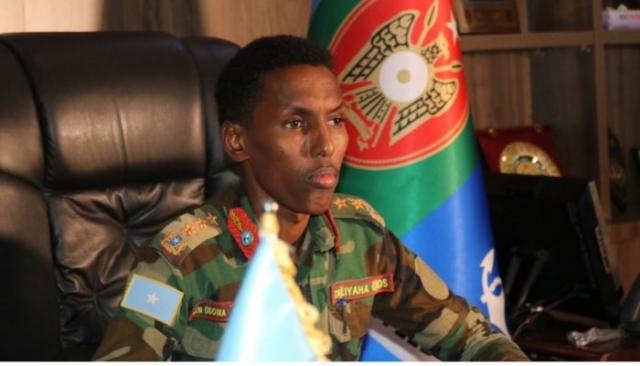 يوسف أدوى راغي قائد القوات المسلحة الصومالية 