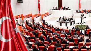 البرلمان التركي يمرر قانون ”تكميم أفواه” رواد مواقع التواصل الاجتماعي
