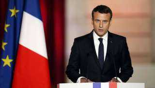 الرئيس الفرنسي يغرد بالعربية معبرا عن تضامنه مع لبنان