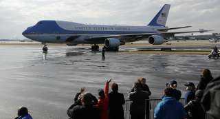 طائرة ترامب الرئاسية تنجو من الاصطدام بجسم غريب فوق واشنطن