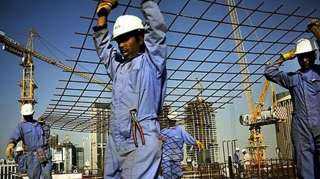 يومن رايتس تنتقد تعامل قطر مع العمال الوافدين