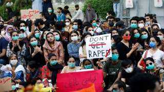 استمرار الاحتجاجات فى باكستان على طريقة تعامل الشرطة مع قضية اغتصاب صادمة