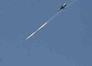 الطيران السوري يضرب مواقع استراتيجية لتنظيم ”النصرة” في إدلب 