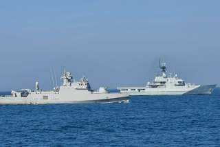 القوات البحرية المصرية والبحرينية تنفذان تدريباً بحرياً عابراً فى نطاق الأسطول الشمالى