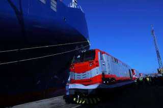 ميناء الإسكندرية يستقبل أول ماكينة تعاقدت عليها هيئة السكة الحديد لفحص  القضبان