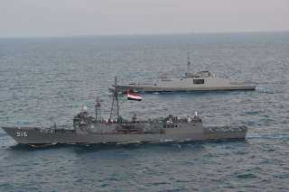 القوات البحرية المصرية والفرنسية تنفذان تدريباً بحرياً عابراً فى نطاق الأسطول الشمالى