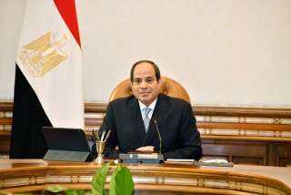 السيسى يدعو المصريين للحيطة والحذر وعدم الجلوس فى الأماكن المغلقة 
