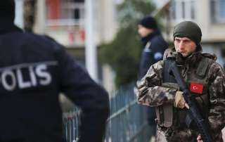 تركيا تأمر باعتقال 82 عسكريا للاشتباه في صلتهم بغولن
