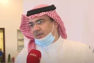 بالفيديو.. عبد الإله مؤمنة يؤكد استمرار عمر السومة وميلويفيتش مع الأهلي السعودي