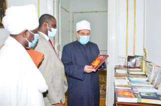 وزير الأوقاف السوداني ورئيس مجمع الفقه يزوران المجلس الأعلى للشئون الإسلامية