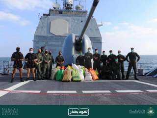 البحرية السعودية تضبط وتصادر شحنة مخدرات كبيرة في بحر العرب 