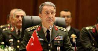 وزير الدفاع التركي يتوجه إلى ليبيا برفقة رئيس الأركان وقادة الجيش