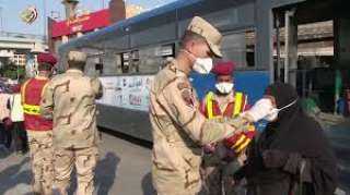 القوات المسلحة توزع ماسكات طبية على المواطنين للحد من انتشار فيروس كورونا 