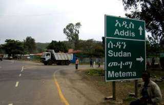 محتجون غاضبون يغلقون معبراً رئيساً مع إثيوبيا بعد خطف 3 تجار سودانيين