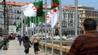 الجزائر العاصمة تقلص مواقيت الحجر الليلي وتحرر عدة أنشطة تجارية 