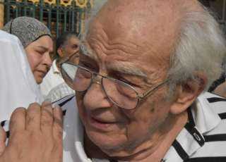  رشوان توفيق يخرج عن صمته بعد منعه من حضور جنازة عزت العلايلي 