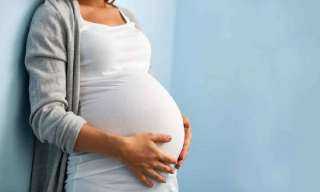 دراسة تزعم أن النساء الحوامل قد يكنّ أكثر عرضة للإصابة بعدوى ”كوفيد-19”